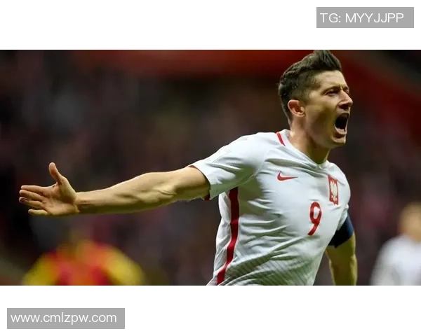 莱万领衔球队新征程展现超凡实力与团队默契的完美结合